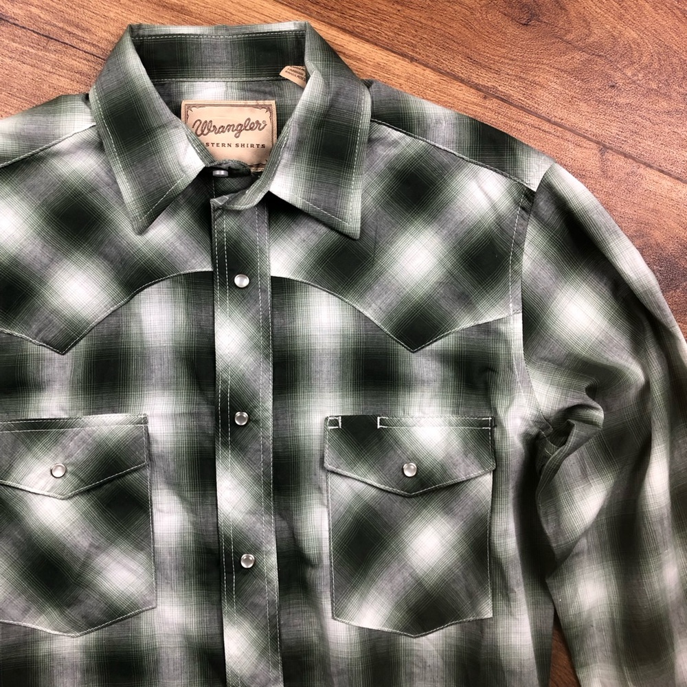 Wrangler Green White Long Sleeve Pearl Snap Shirt